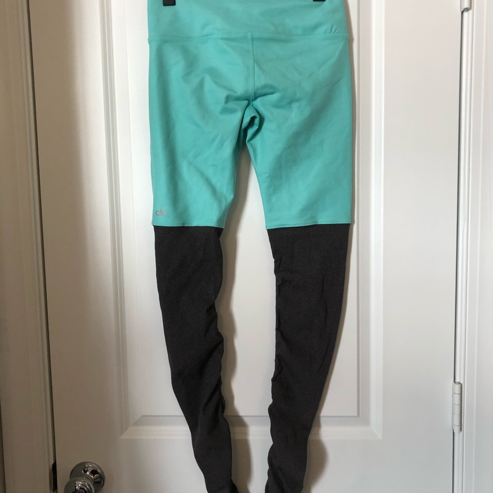 Alo Yoga Two-Tone Leggings